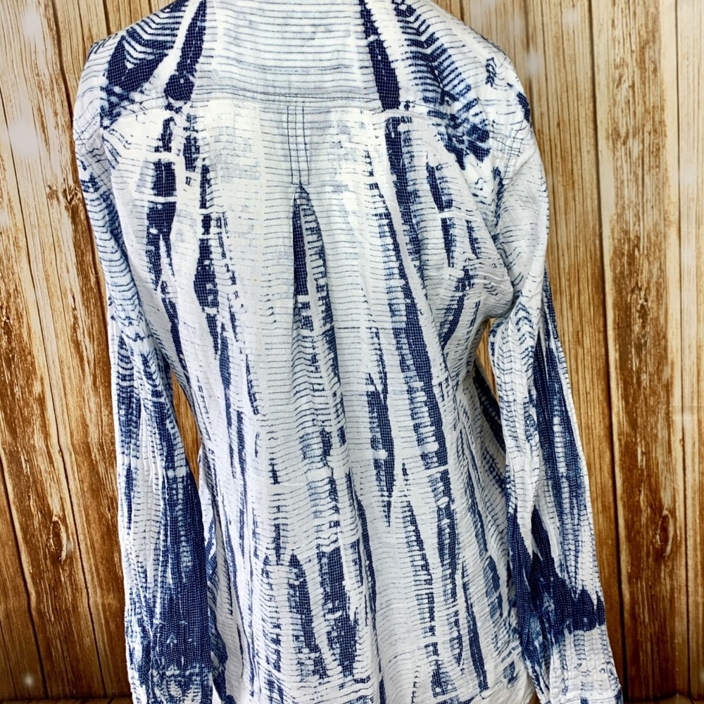 Cloth and Stone Top Button Up Blouse Acid Wash Sm - Picture 3 of 7